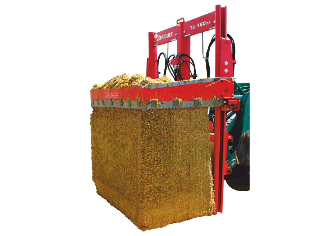 Le-désileuse-Turbobuster-est-un-wagon-d'ensilage-pour-nourrir-les-vaches